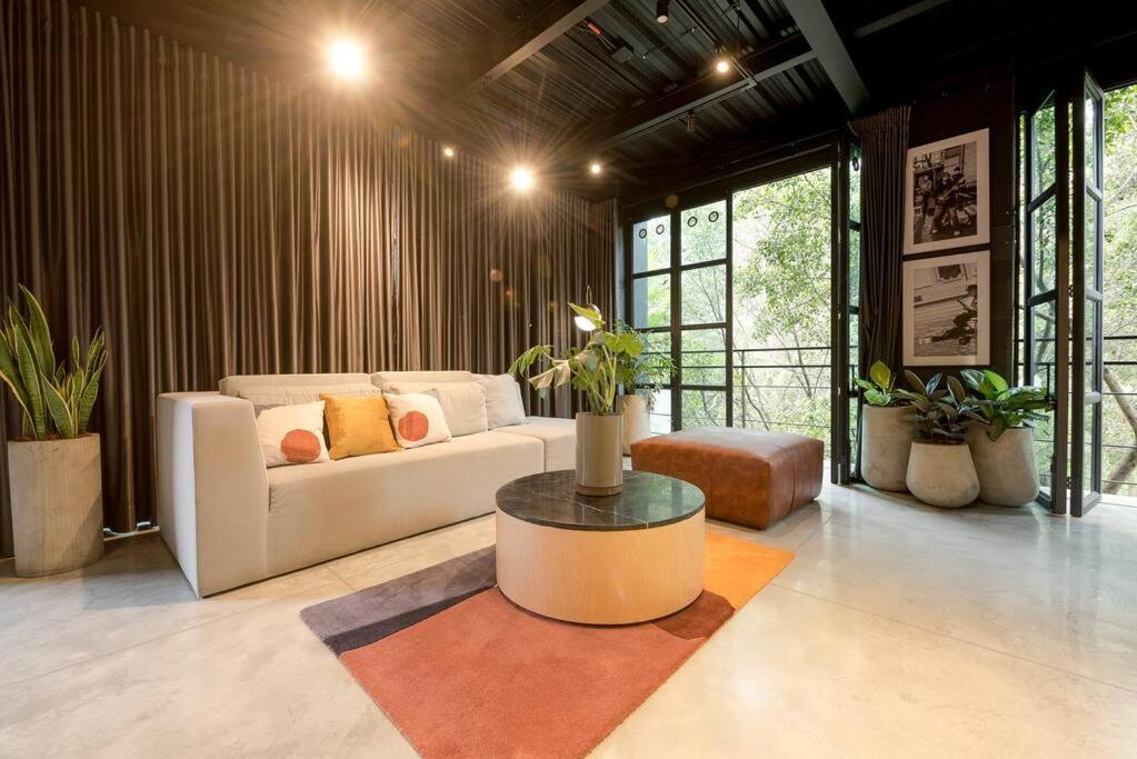 Hotel Meridiano Lofts メデジン エクステリア 写真