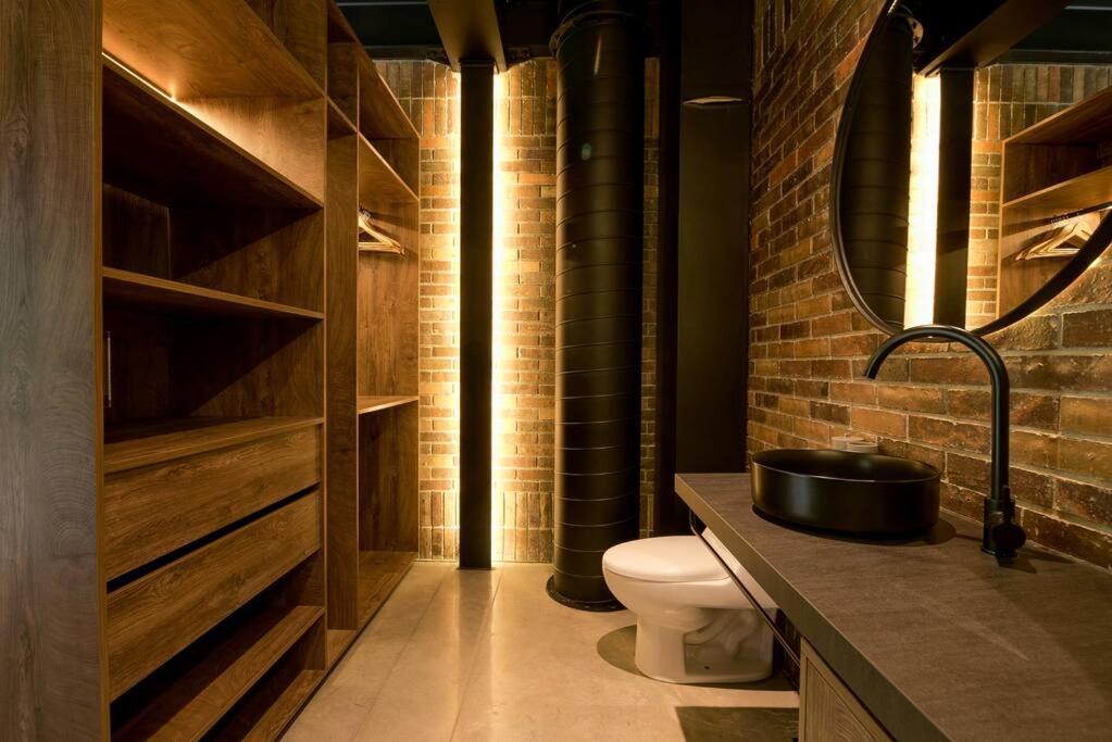 Hotel Meridiano Lofts メデジン エクステリア 写真
